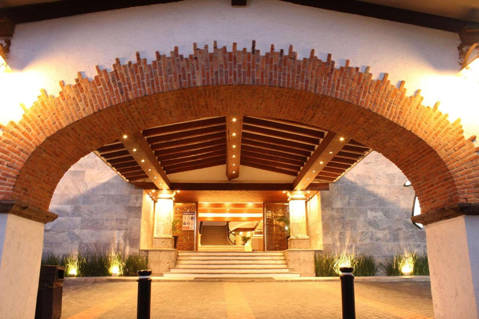 Radisson Hotel Tapatio Guadalajara Aeropuerto Tlaquepaque Exterior photo